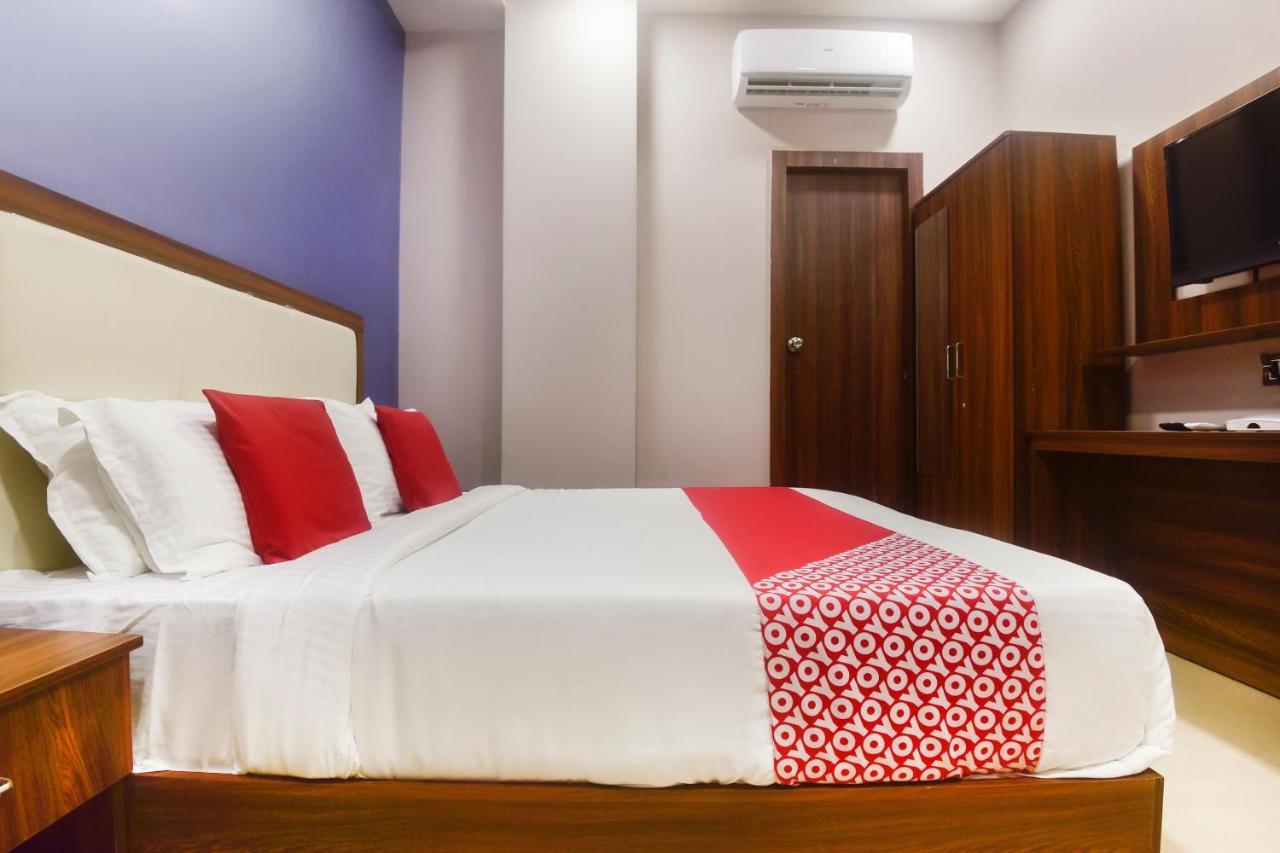 OYO 43474 Hotel Blue Sky Mumbai Exterior foto